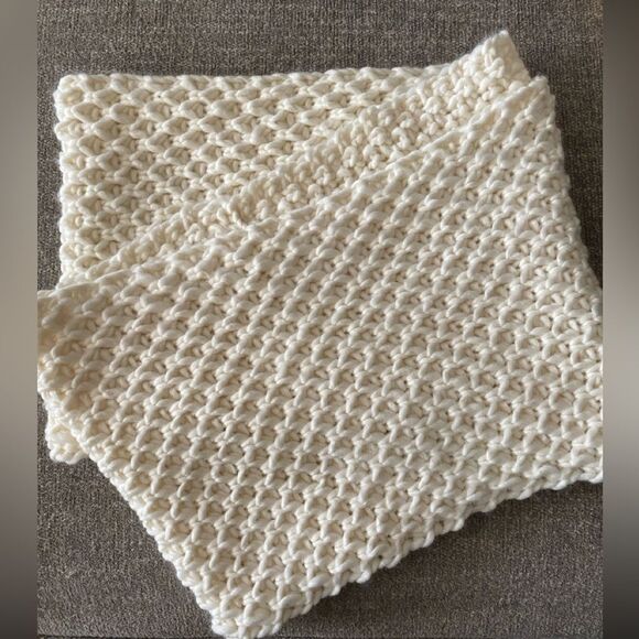 Old Navy Off White Chunky Wrap Infinity Scarf - Picture 1 of 4